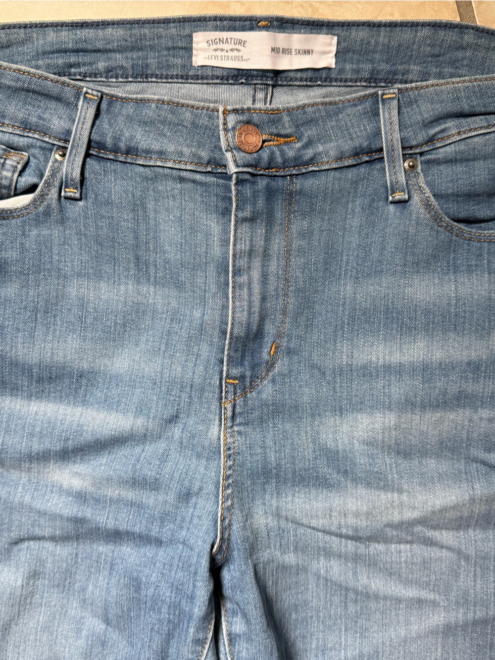 Signature by Levi Strauss Mid Rise Skinny Light Blue Jeans